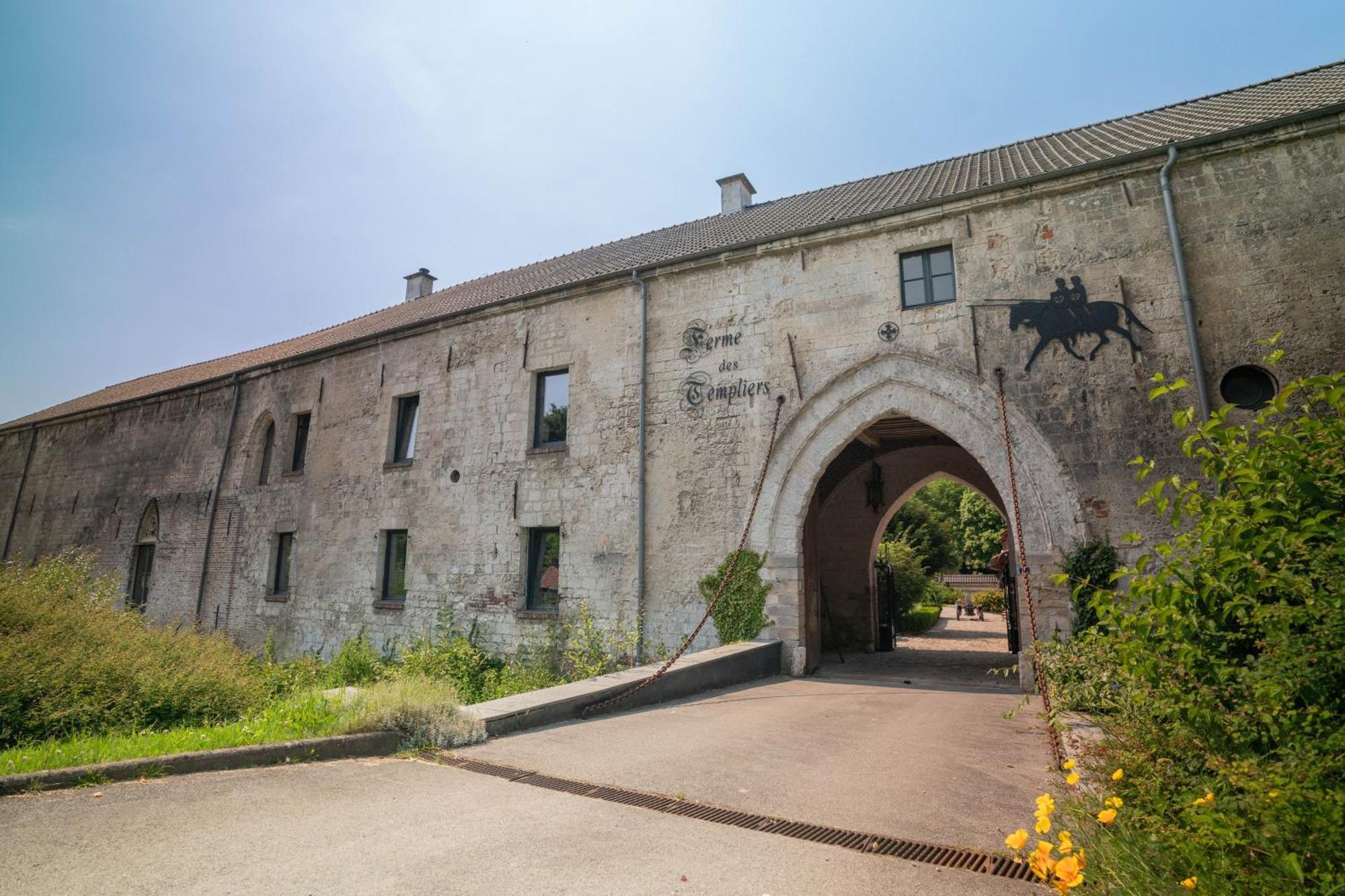 Enquin-les-Mines La Ferme Des Templiers De Flechinelle Bed & Breakfast エクステリア 写真